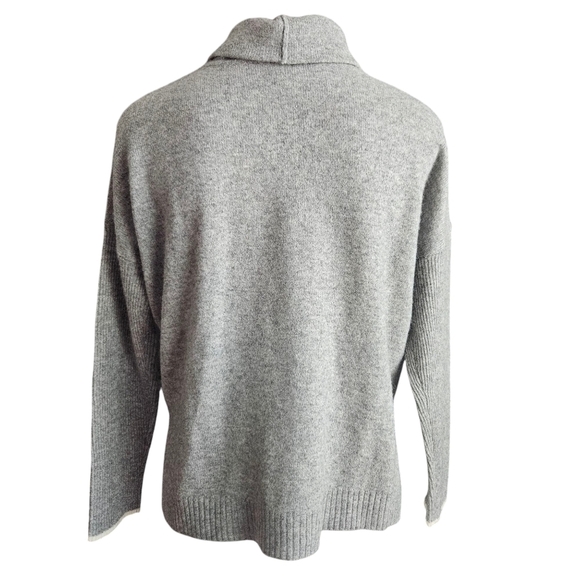 Lilla P Sz XS 100% Cashmere Ribbed Sleeve/Hem Turtleneck Sweater Fall Cozy - Picture 3 of 10